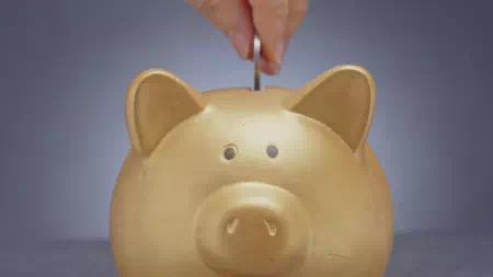 金色の豚の貯金箱